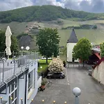Gaestehaus & Weingut Cluesserath-weiler Триттенхайм