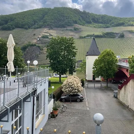 Gaestehaus & Weingut Cluesserath-weiler טריטנהיים