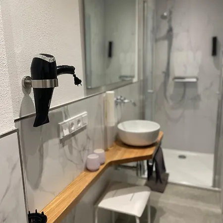 Gaestehaus & Weingut Cluesserath-weiler טריטנהיים