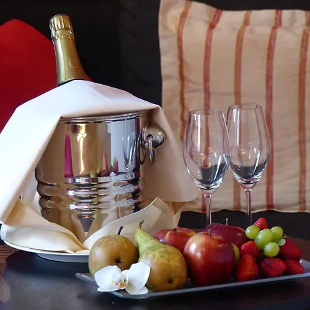 בית הארחה Gaestehaus & Weingut Cluesserath-weiler