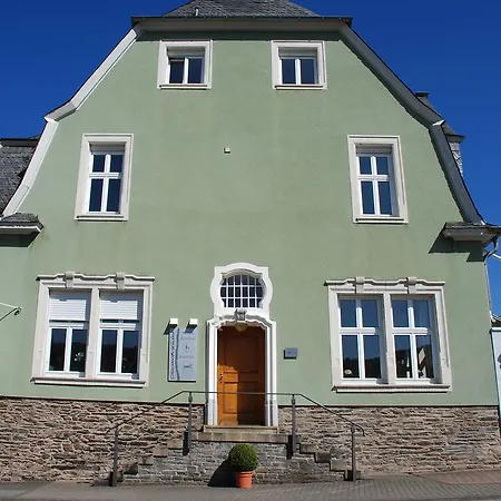 Gaestehaus & Weingut Cluesserath-weiler