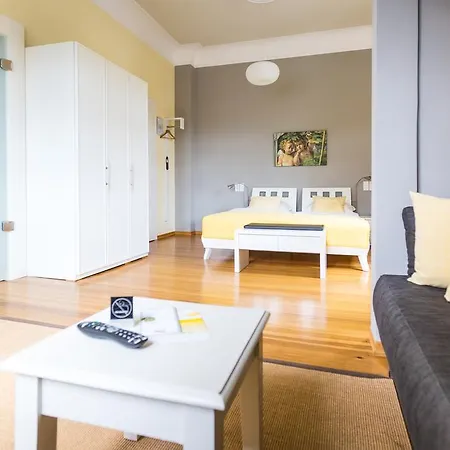 Gaestehaus & Weingut Cluesserath-weiler בית הארחה