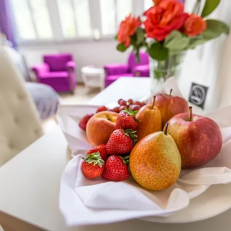 Gaestehaus & Weingut Cluesserath-weiler 4* טריטנהיים