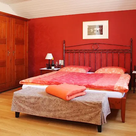 Πανσιόν Gaestehaus & Weingut Cluesserath-weiler 4*