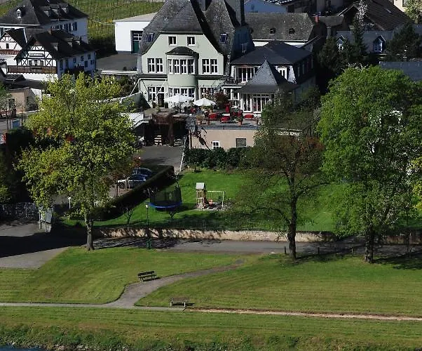 Gaestehaus & Weingut Cluesserath-weiler 4* Trittenheim