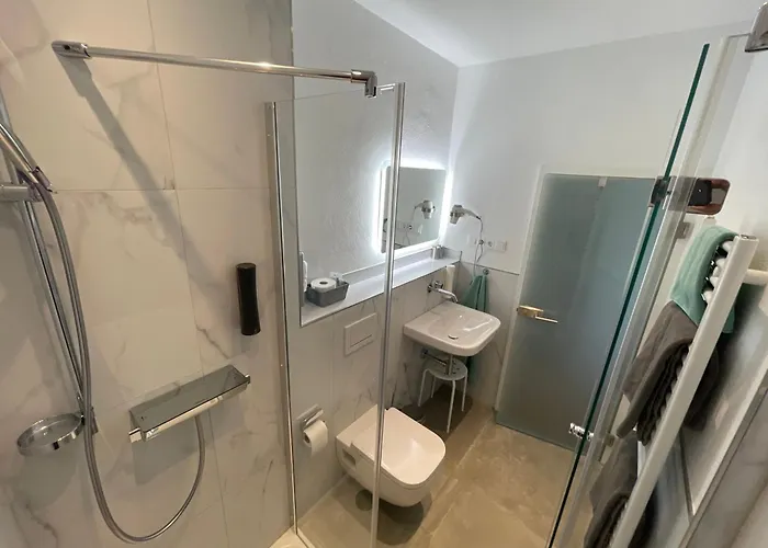 Penzion Gaestehaus & Weingut Cluesserath-weiler 4*