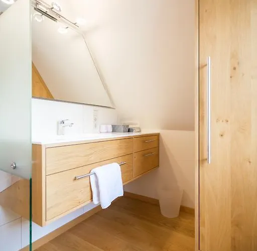 Gaestehaus & Weingut Cluesserath-weiler Penzion Trittenheim