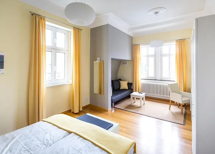 Penzion Gaestehaus & Weingut Cluesserath-weiler 4*